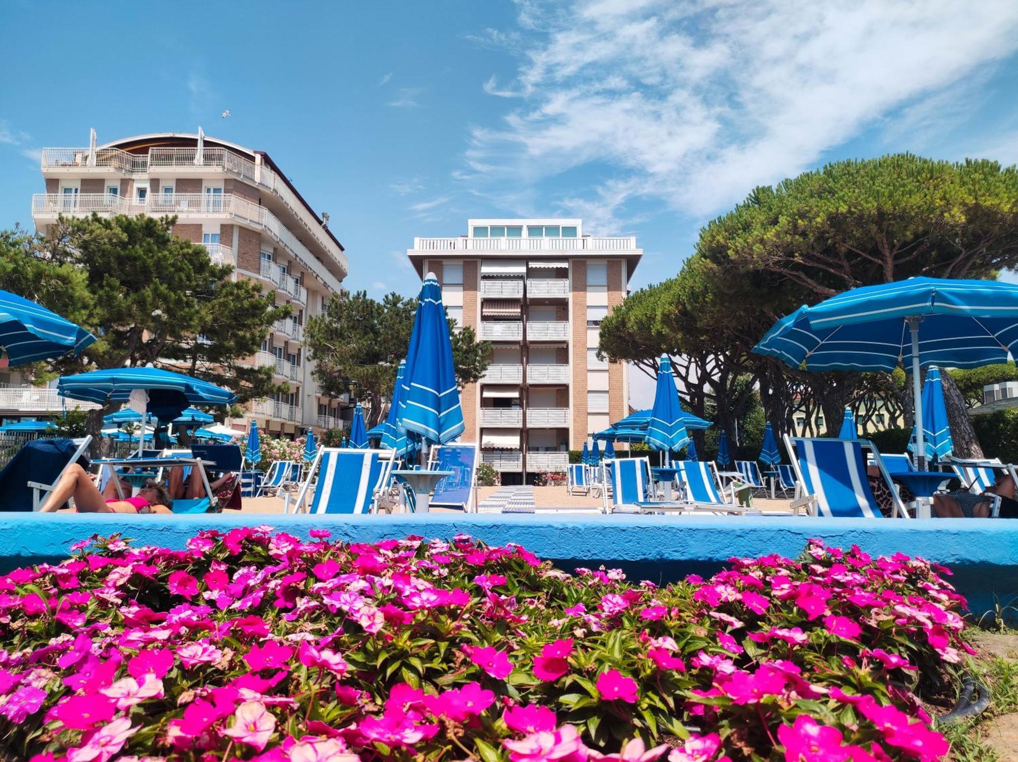Brioni Fronte Mare Lägenhet Lido di Jesolo Exteriör bild